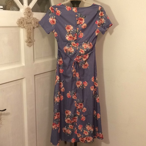 Gorgeous Gray/Blue Floral Dress w/ Slits - Picture 2 of 4